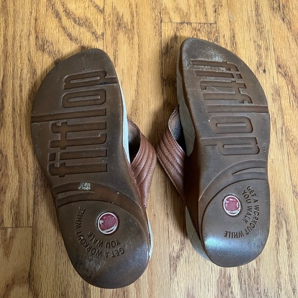 FitFlop Brown Flip Flops Size 8 - Picture 3 of 10